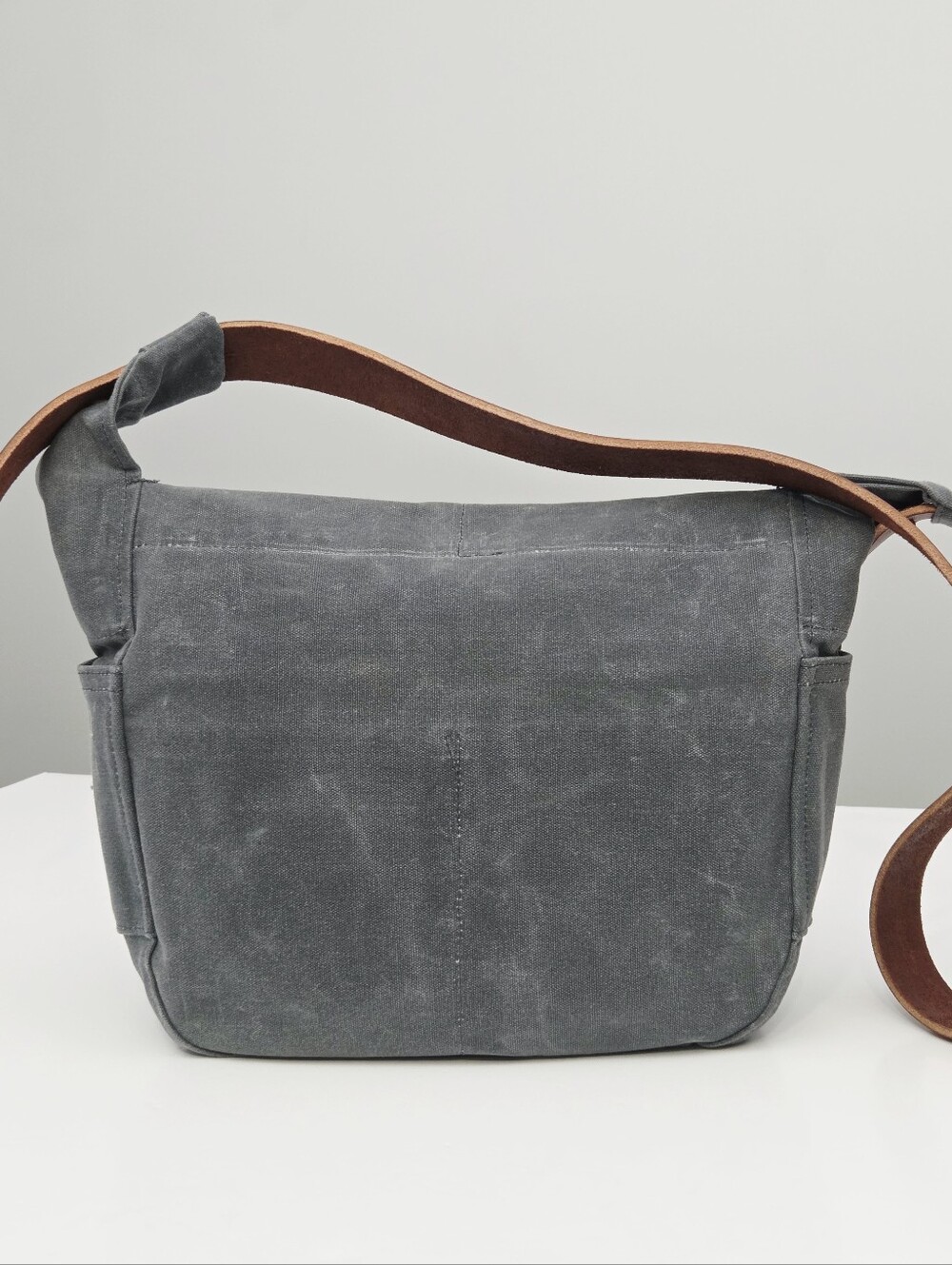 PEG & AWL THE FINCH SATCHEL - SLATE - Picture 7 of 9